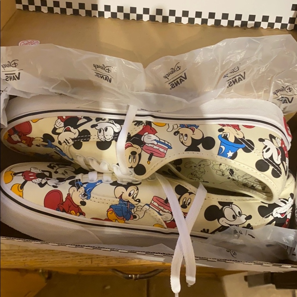 Mickeys Birthday Vans